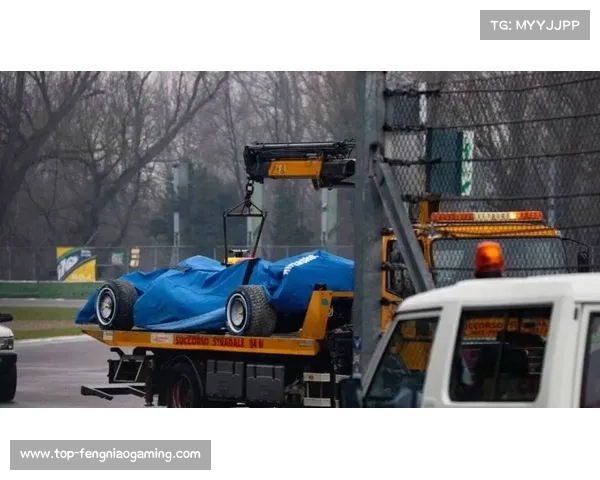红牛二队拍摄日试车重启,林德布拉德事故后车队评估赛车性能 红牛二队拍摄日试车重启,林德布拉德事故后车队评估赛车性能
